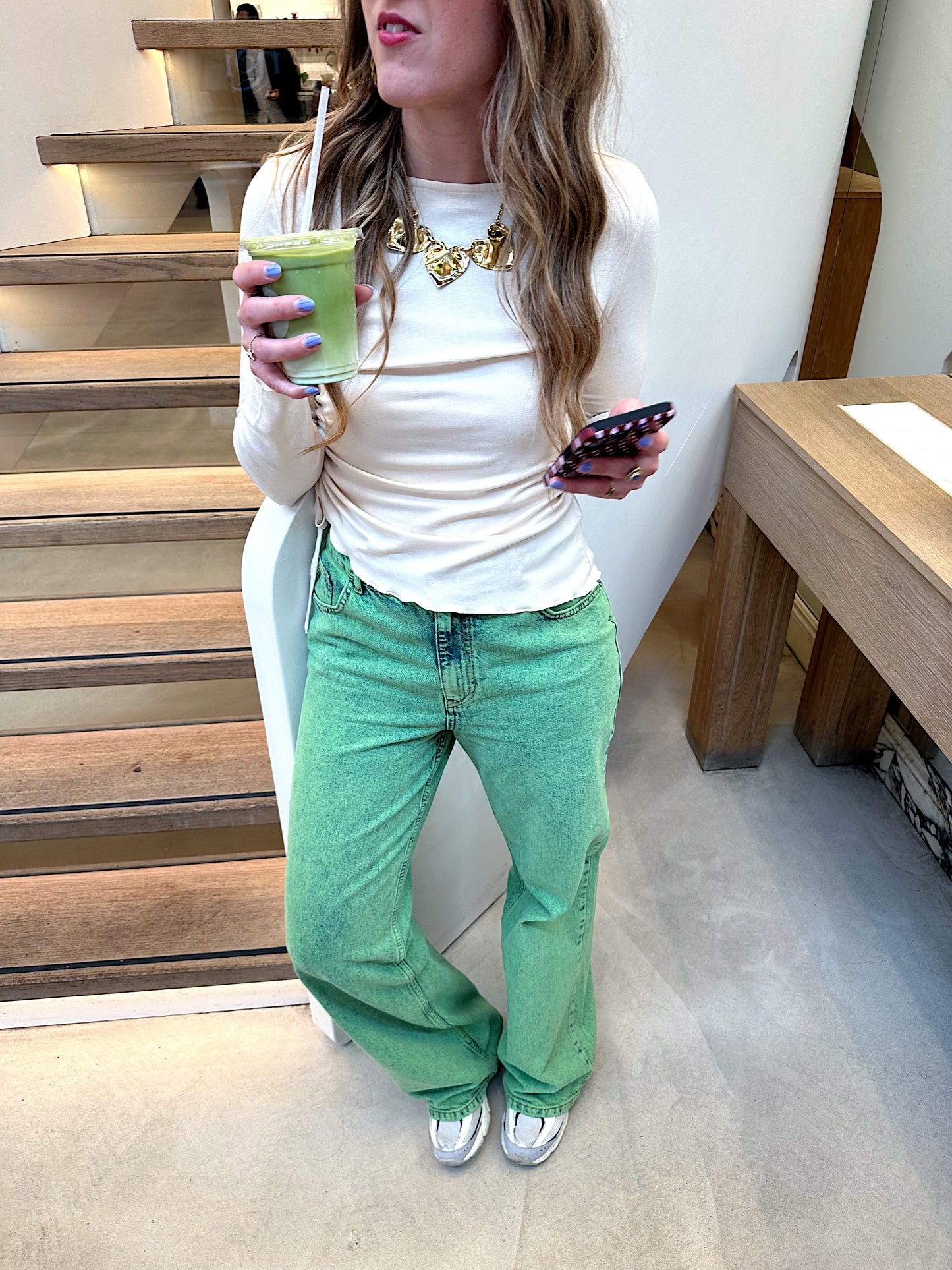 Elles soft getailleerde longsleeve creme