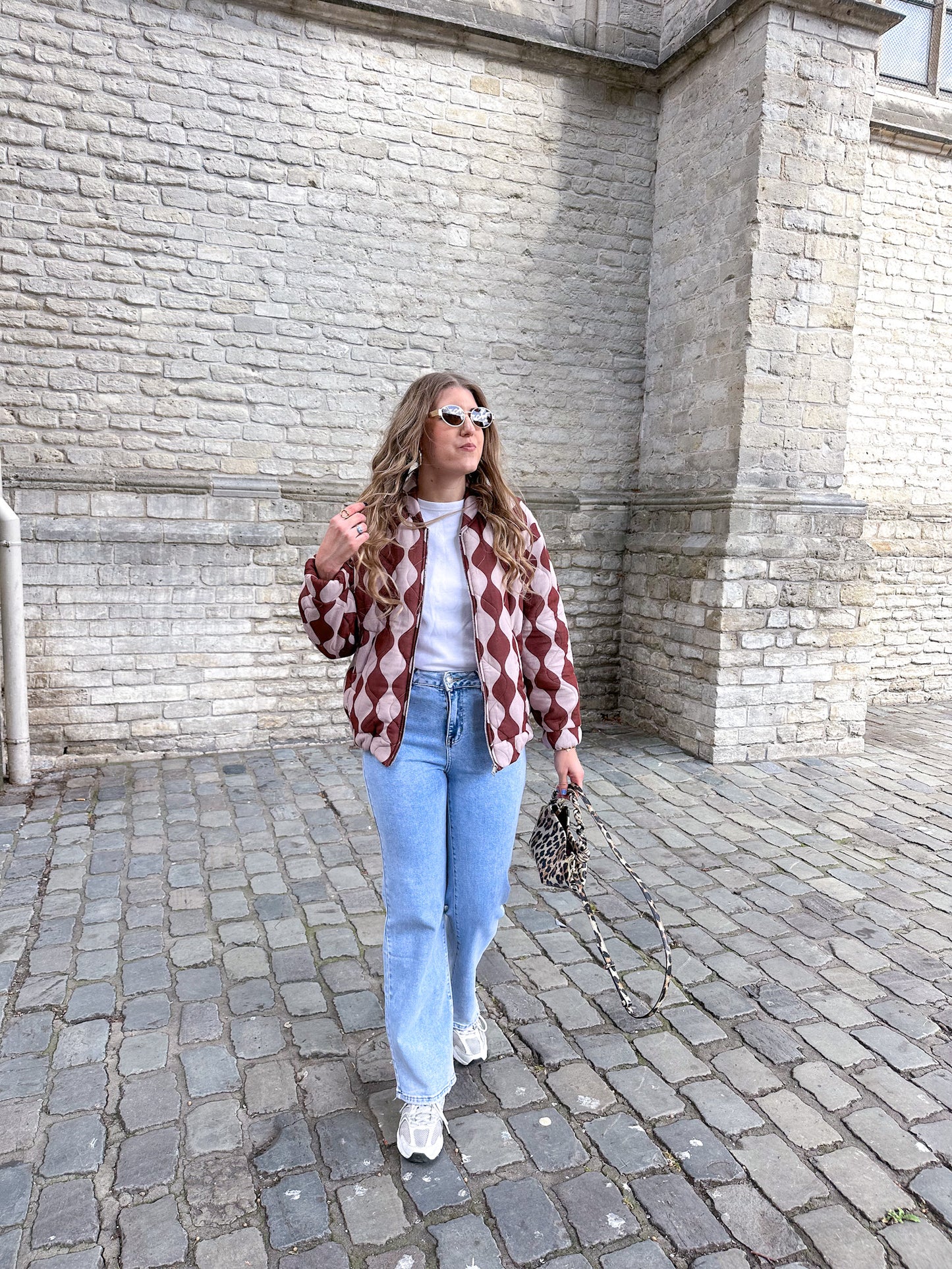Wavy bomber brown