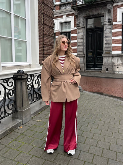 Justine donkerrode trackpants met witte strepen