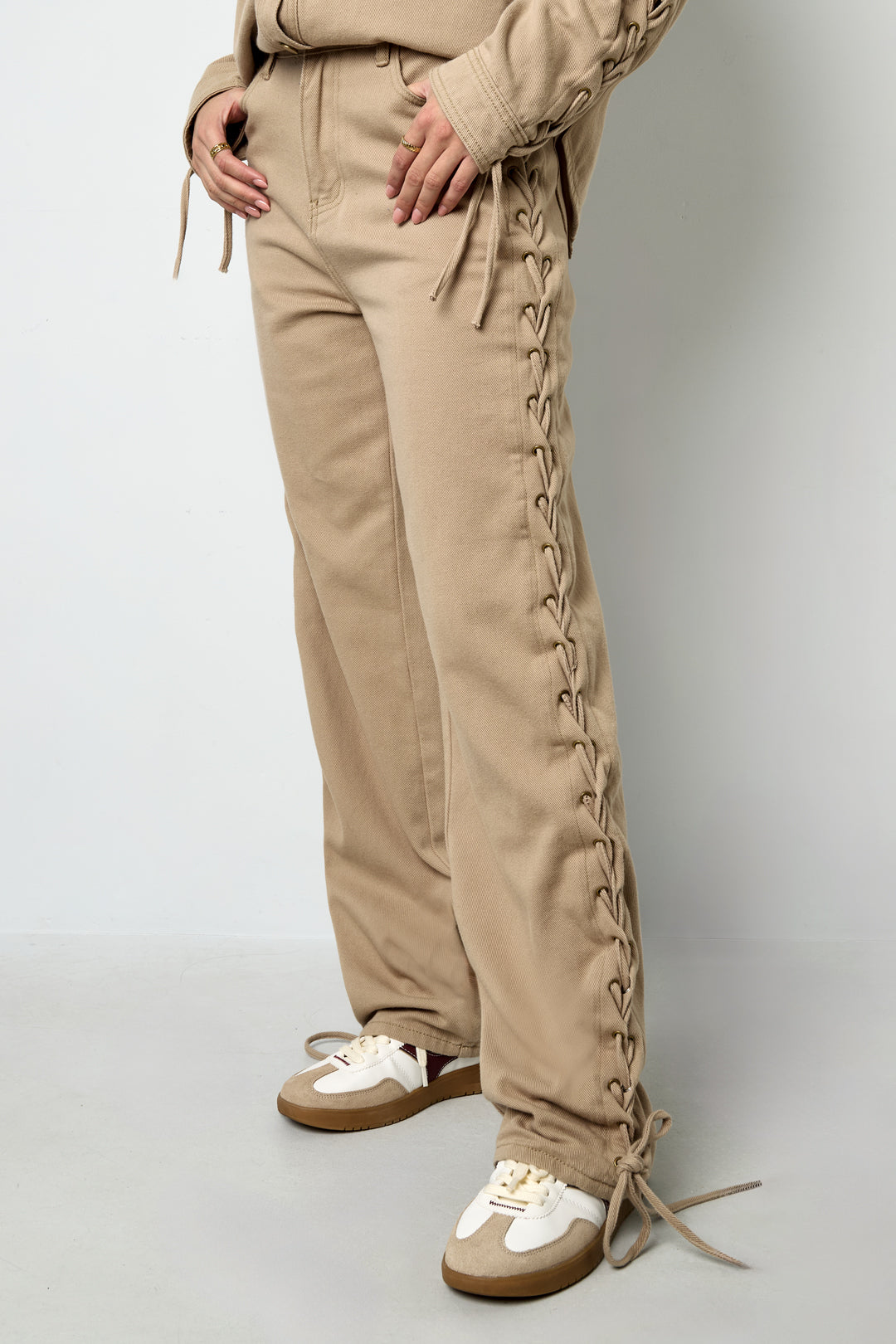 Jessica jeans met veter beige