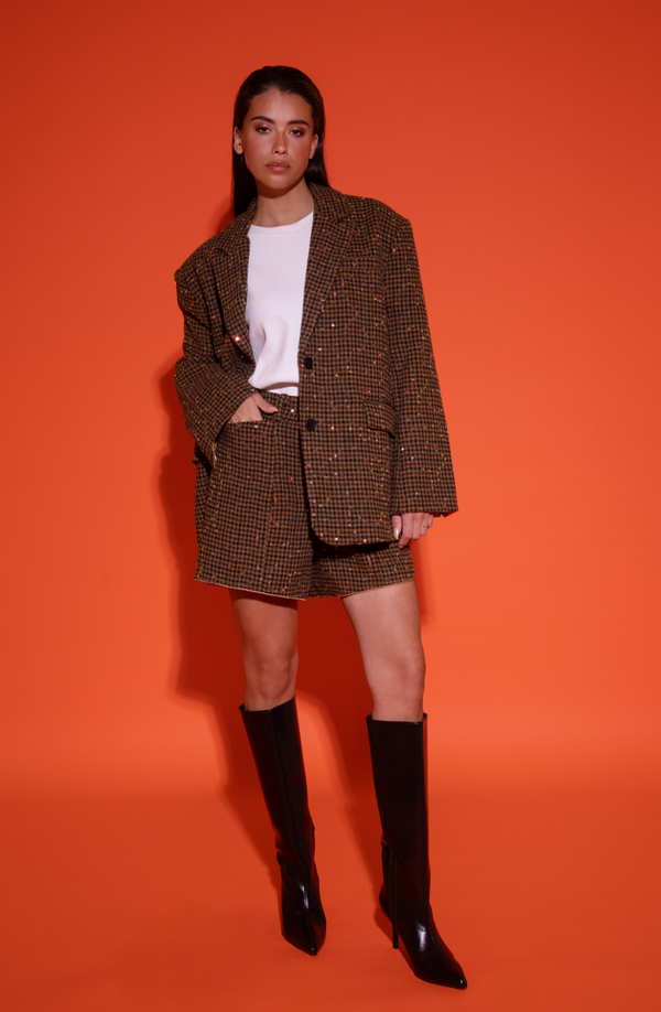 Studio Amaya Glow short