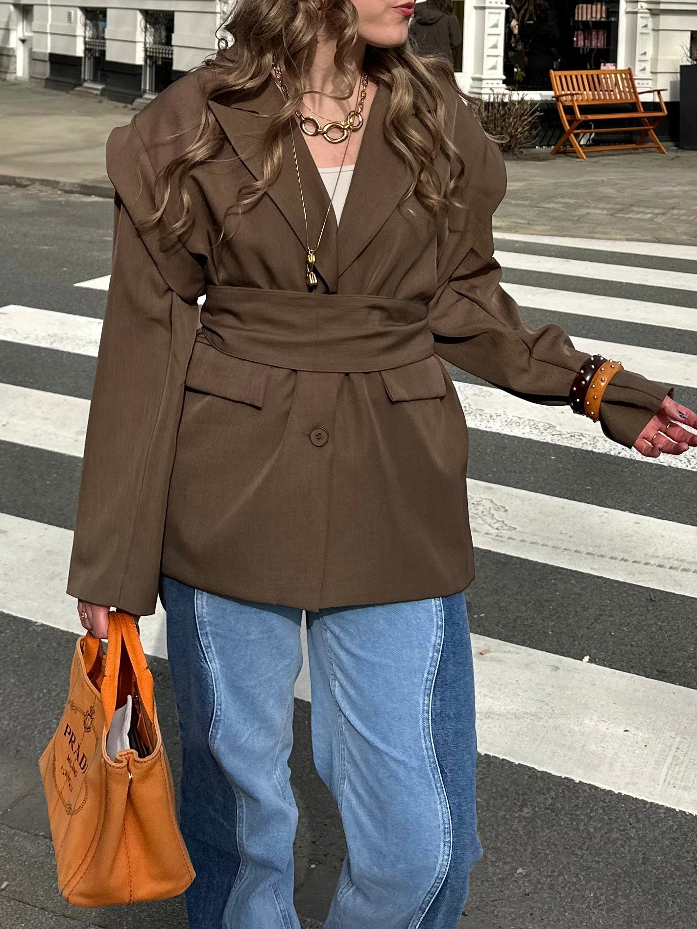 Isabella blazer met ceintuur bruin