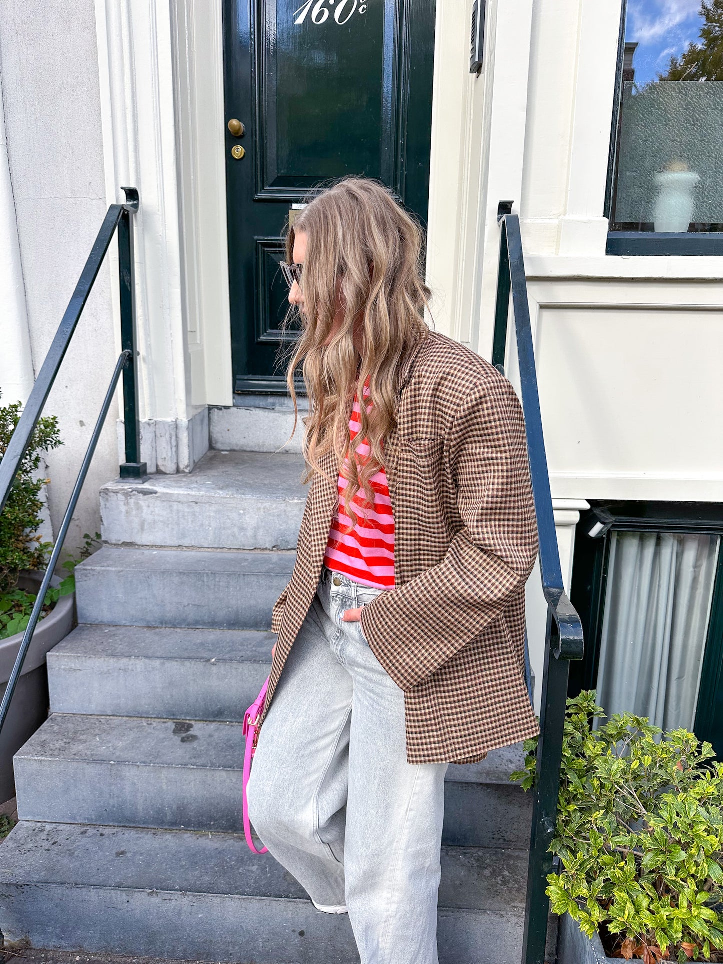 Boxy oversized blazer checkered bruin