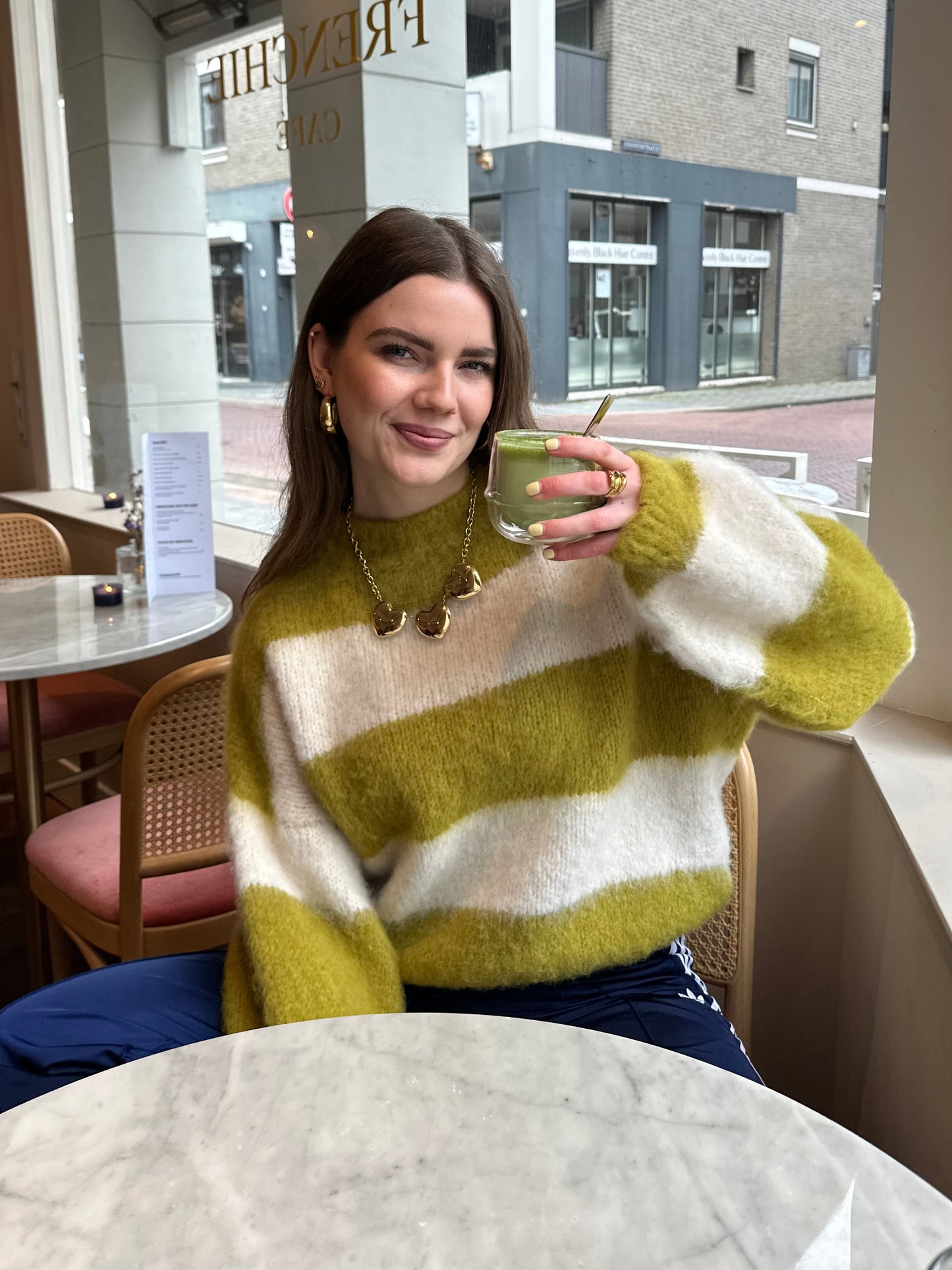 Laura gestreepte trui matcha latte