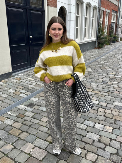 Leopard straight jeans