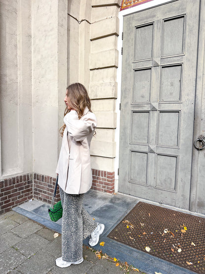 Boxy oversized blazer taupe