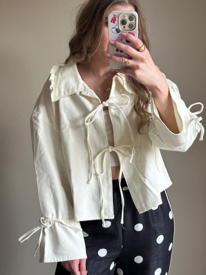 Kiana top met strikjes wit