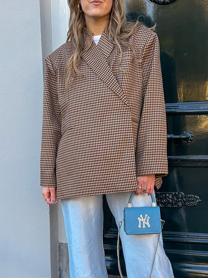 Boxy oversized blazer checkered bruin