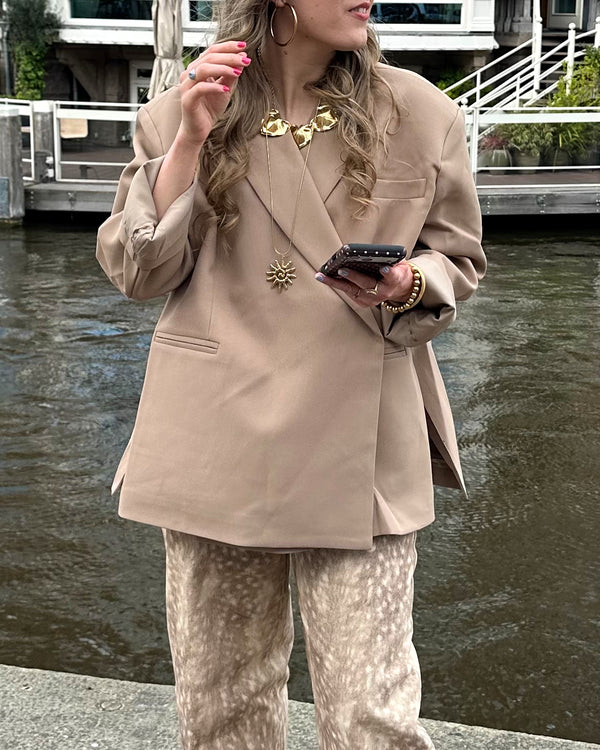 Boxy oversized blazer camel
