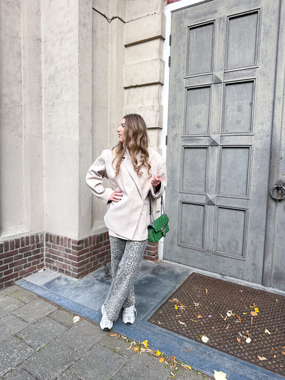 Boxy oversized blazer taupe