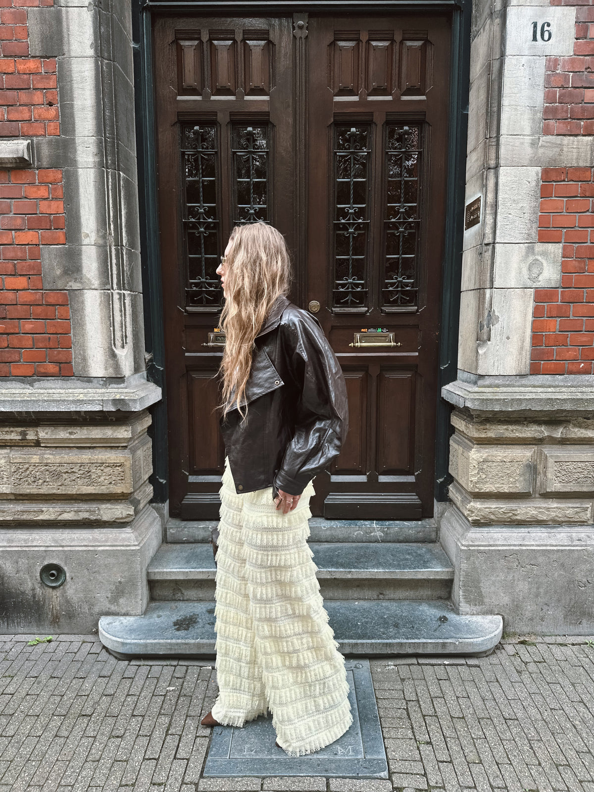 Harper & Yve LO ruffle pants almond oil