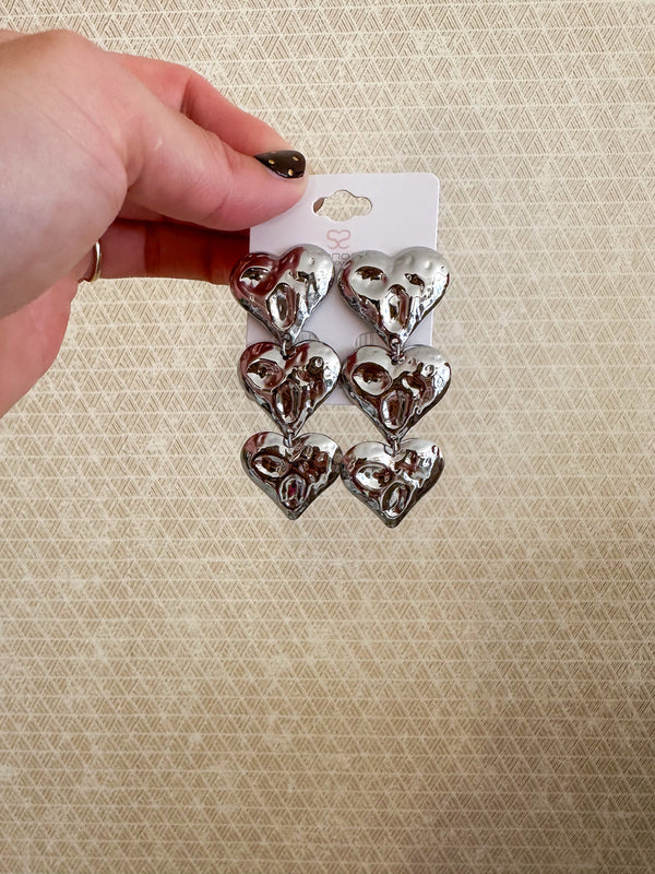 Triple heart oorbellen zilver