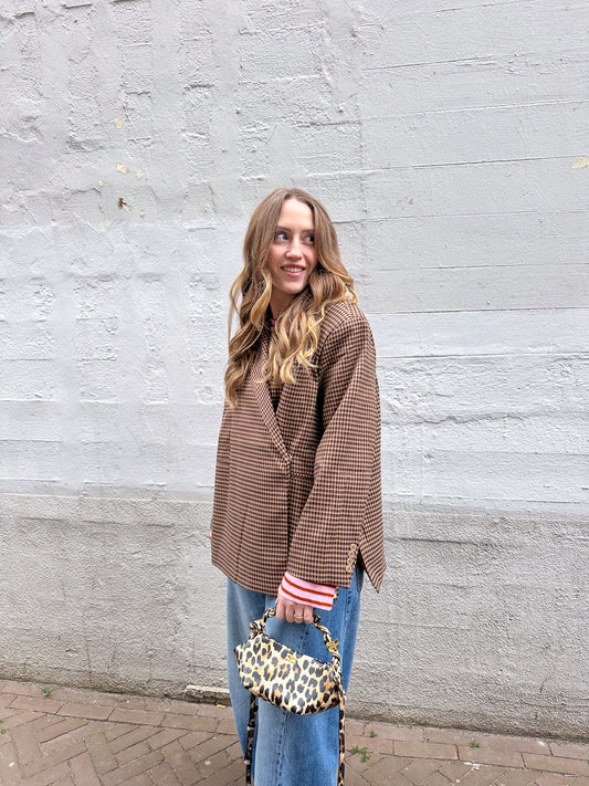 Boxy oversized blazer checkered bruin