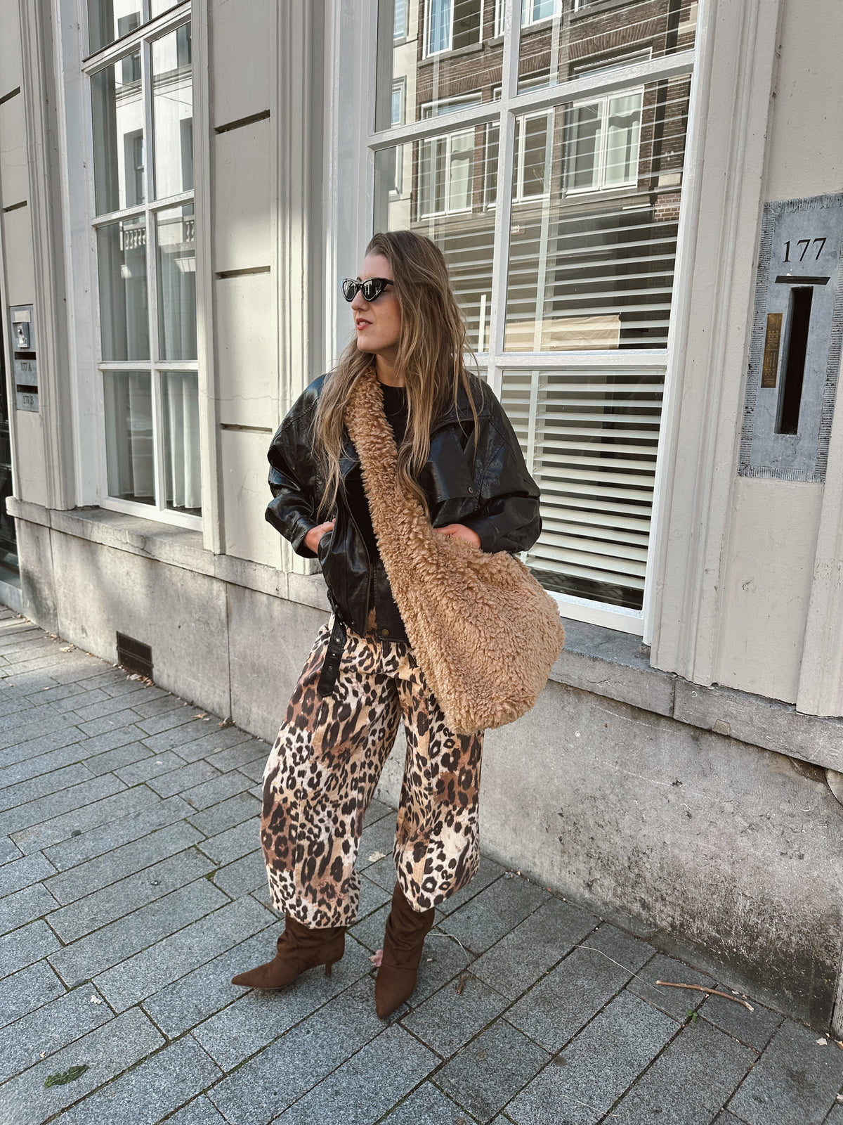 Harper & Yve Arden barrel jeans wild leopard