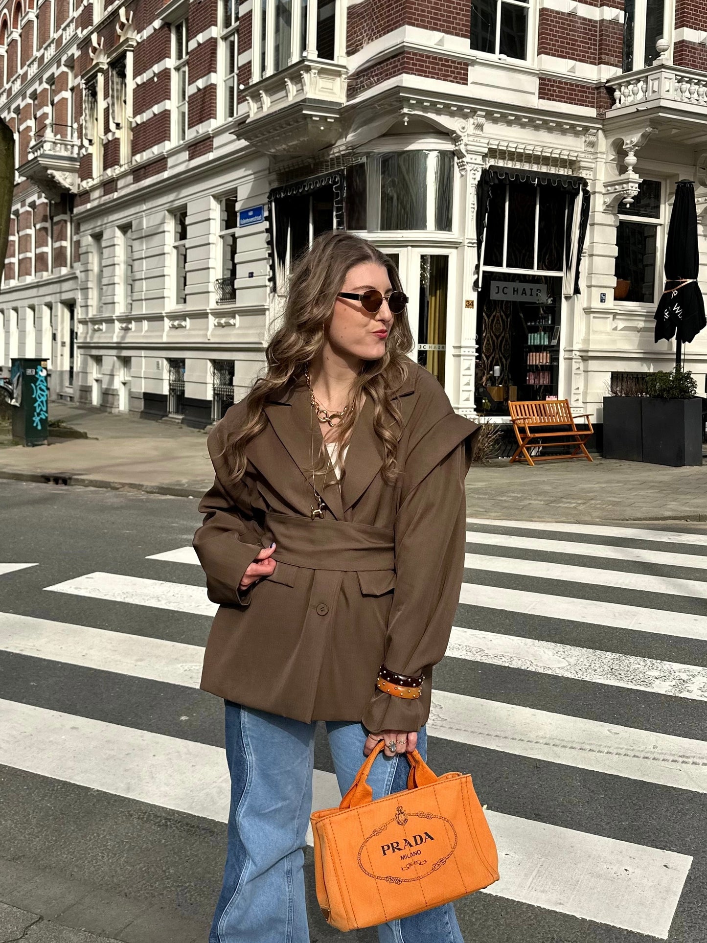 Isabella blazer met ceintuur bruin