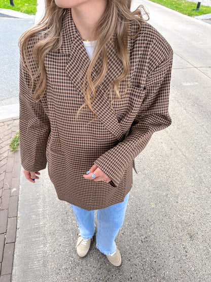 Boxy oversized blazer checkered bruin