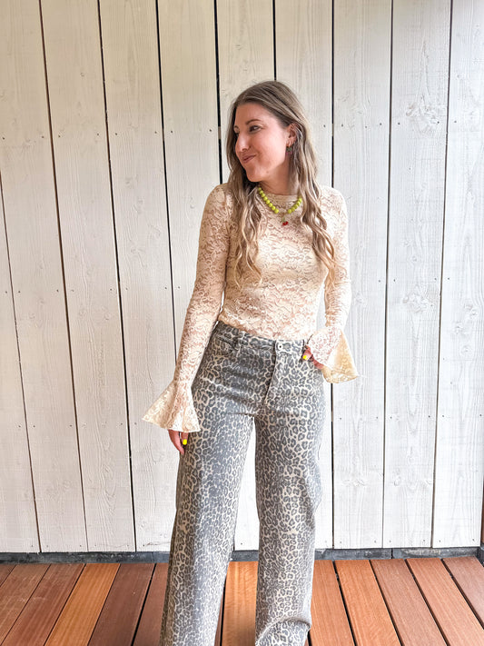 Lace top creme