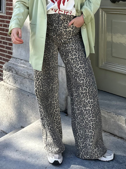 Leopard straight jeans