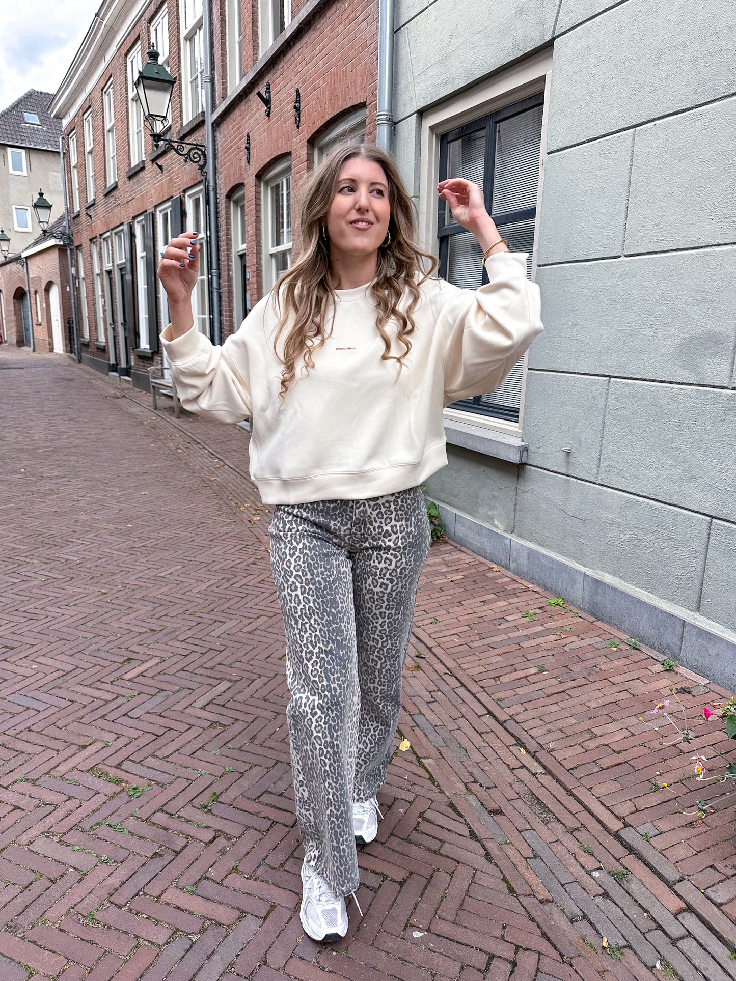 Studio Amaya Betsie sweater