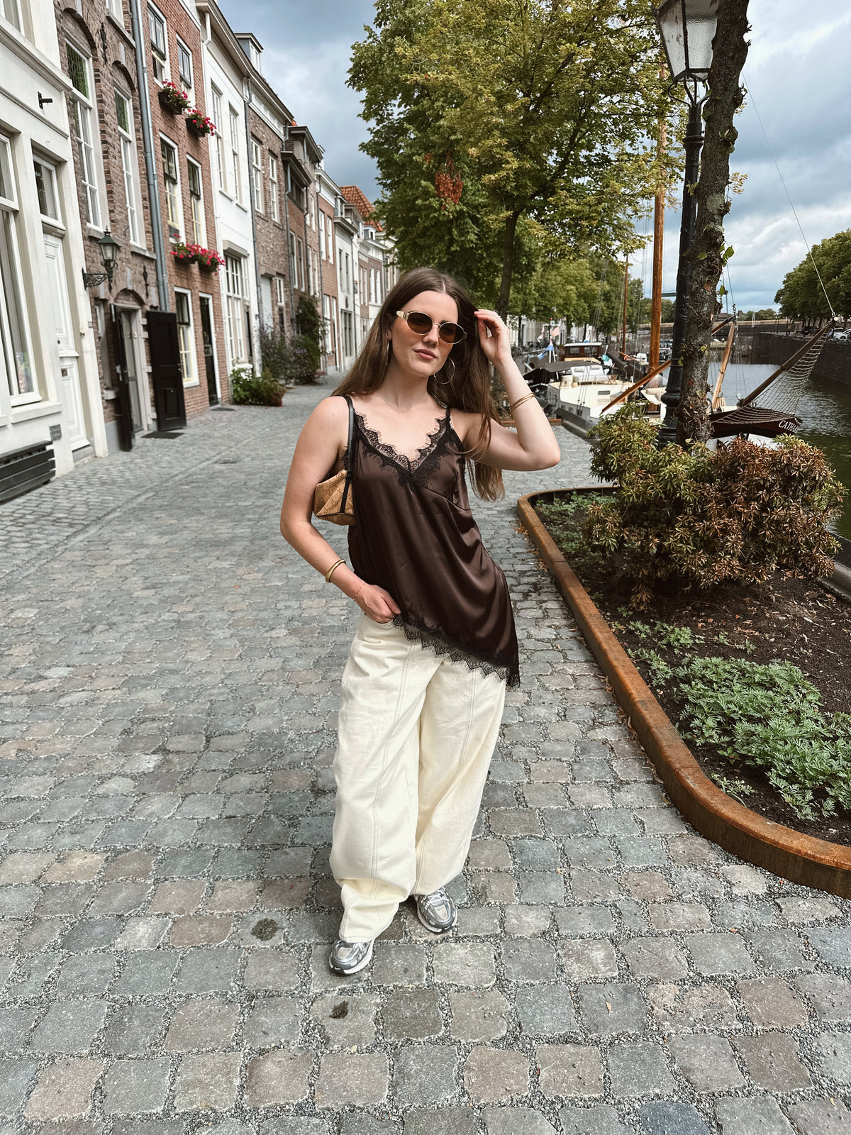 Imme lace top brown asymmetrisch