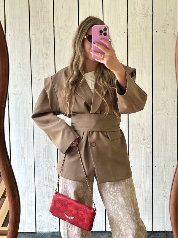 Oversized blazer met ceintuur beige