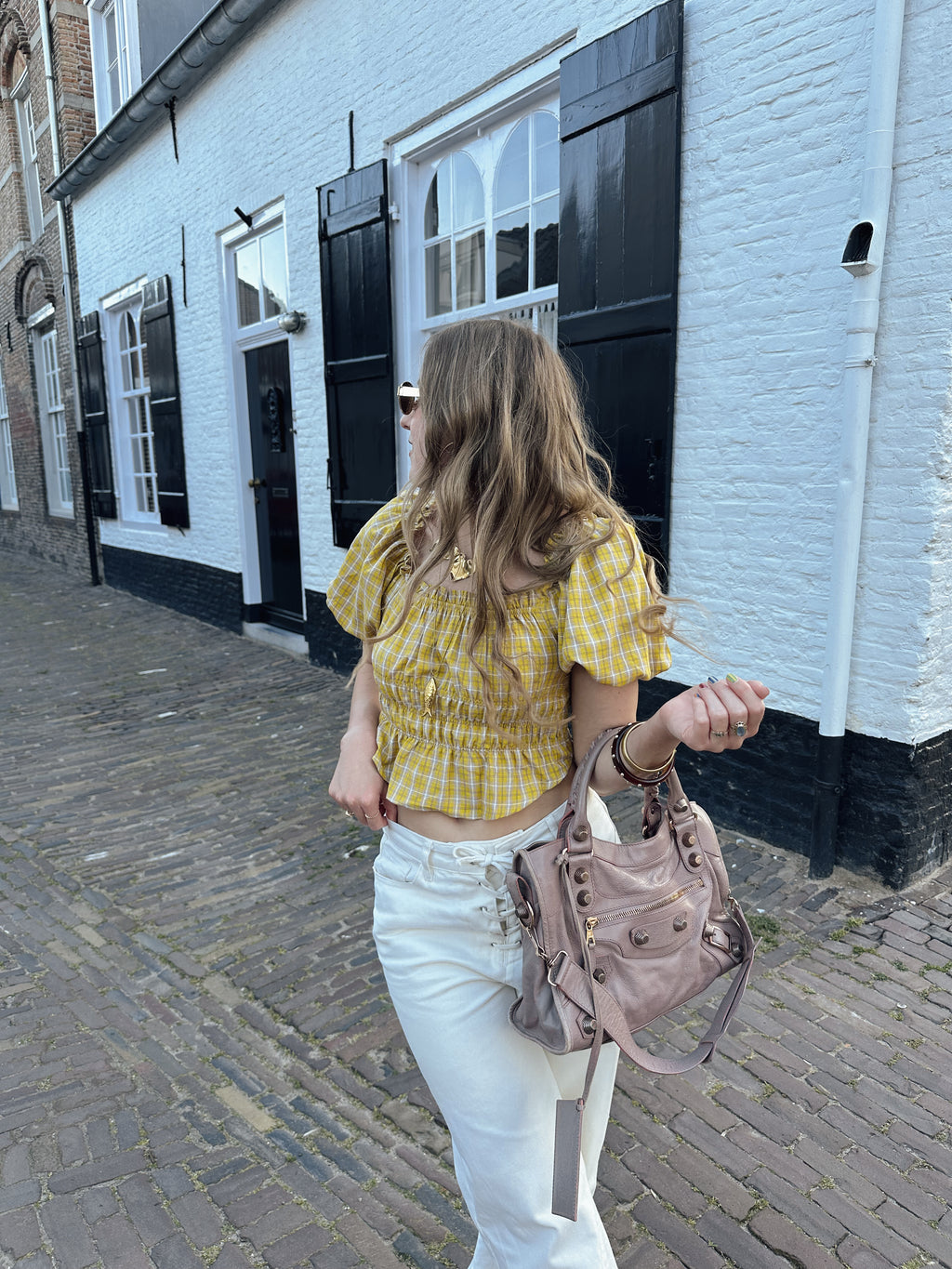 Sam top off shoulder ruitjes yellow