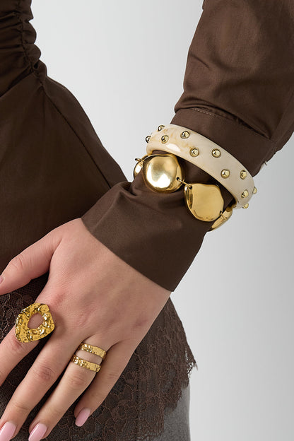 Every teardrop is a waterfall armband met asymmetrical beads