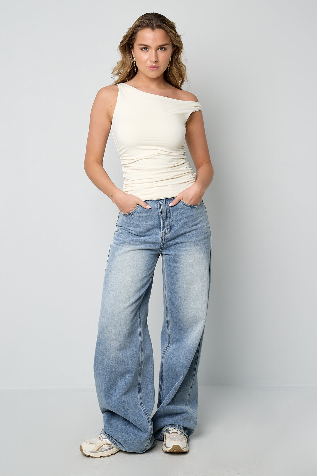Yente off shoulder top wit